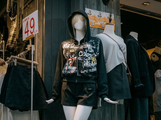 Urban Chic Maxi Dress Demo